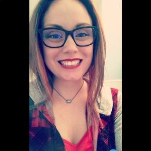 Meet your Posher, Stefanie